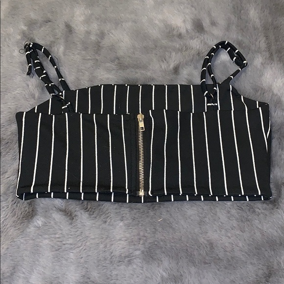 Black and white matching skirt and top set. - Picture 4 of 5